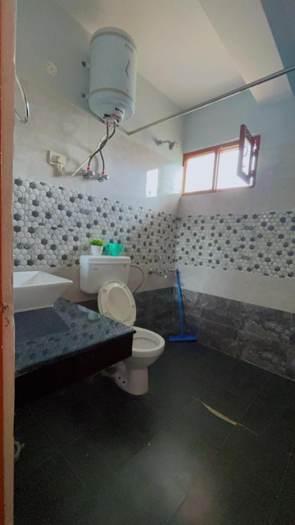 Lha Pomo Apartman Kyelang Kültér fotó