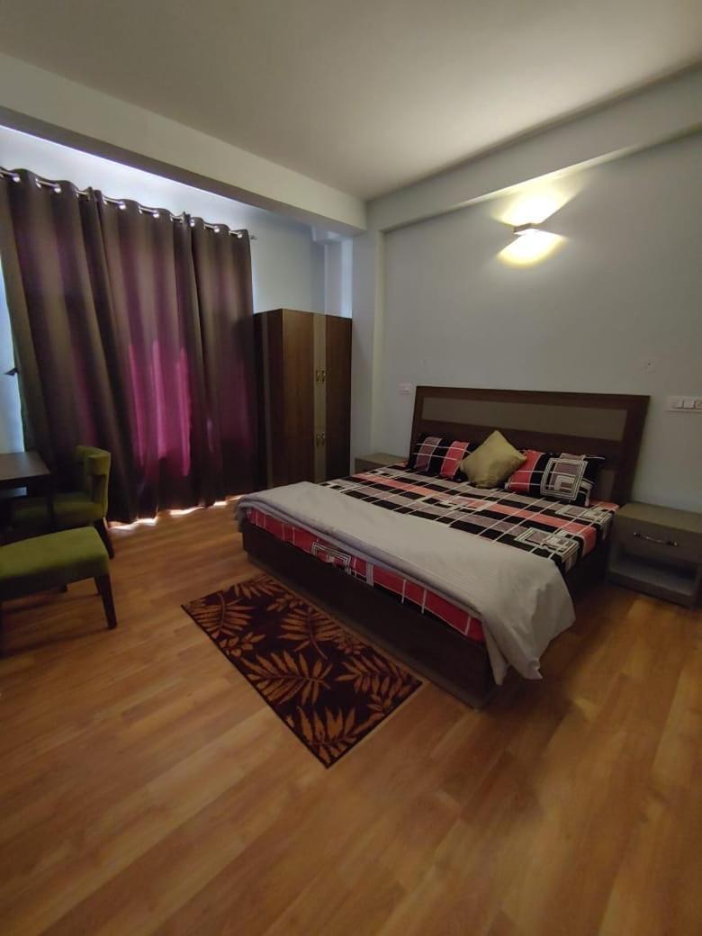 Lha Pomo Apartman Kyelang Kültér fotó