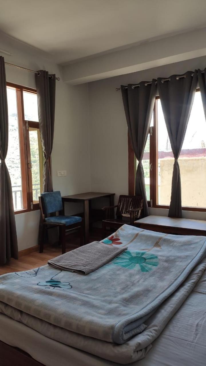 Lha Pomo Apartman Kyelang Kültér fotó